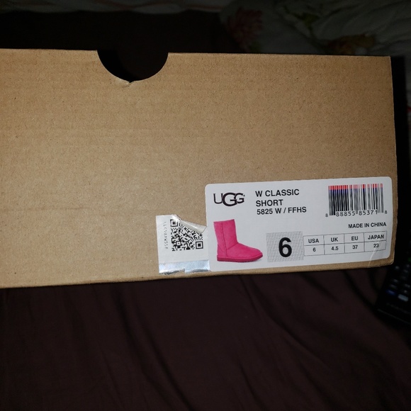 Pink uggs - Picture 4 of 4